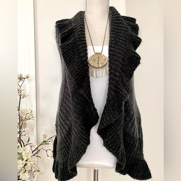 Bandolino Denim Sleeveless Cardigan w/ Ruffle - Picture 6 of 14